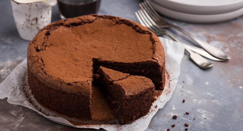 Gorgeous Flourless Chocolate Cake