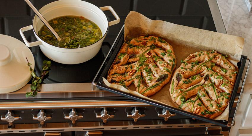 Spring Fougasse with Pea and Mint Soup-Lena Fuchs-Mein Leckeres Leben