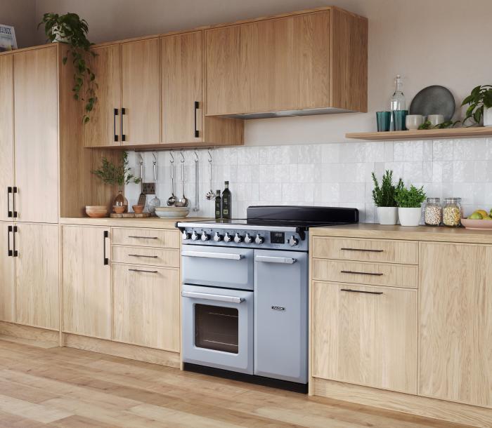 Falcon Estel Deluxe 90 Induction in Misty Blue/Chrome